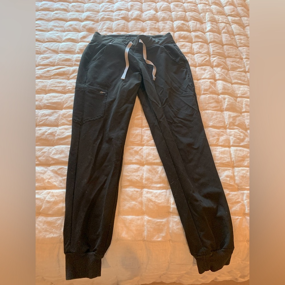 Womens Figs scrub joggers size small